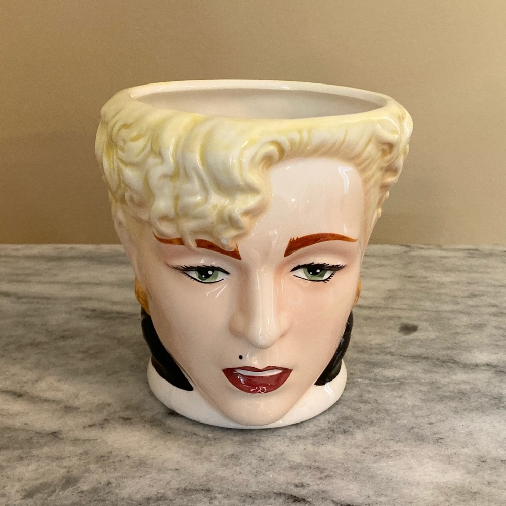 Vintage Dick Tracey  Marilyn Monroe Toby Mug